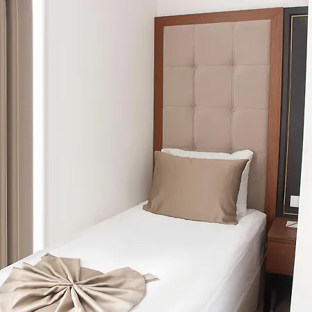 Hotel Shelter Hotel&spa 4*